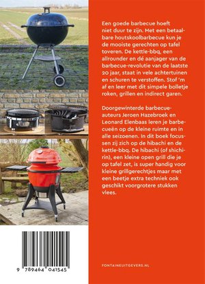 Handig met de houtskool-bbq